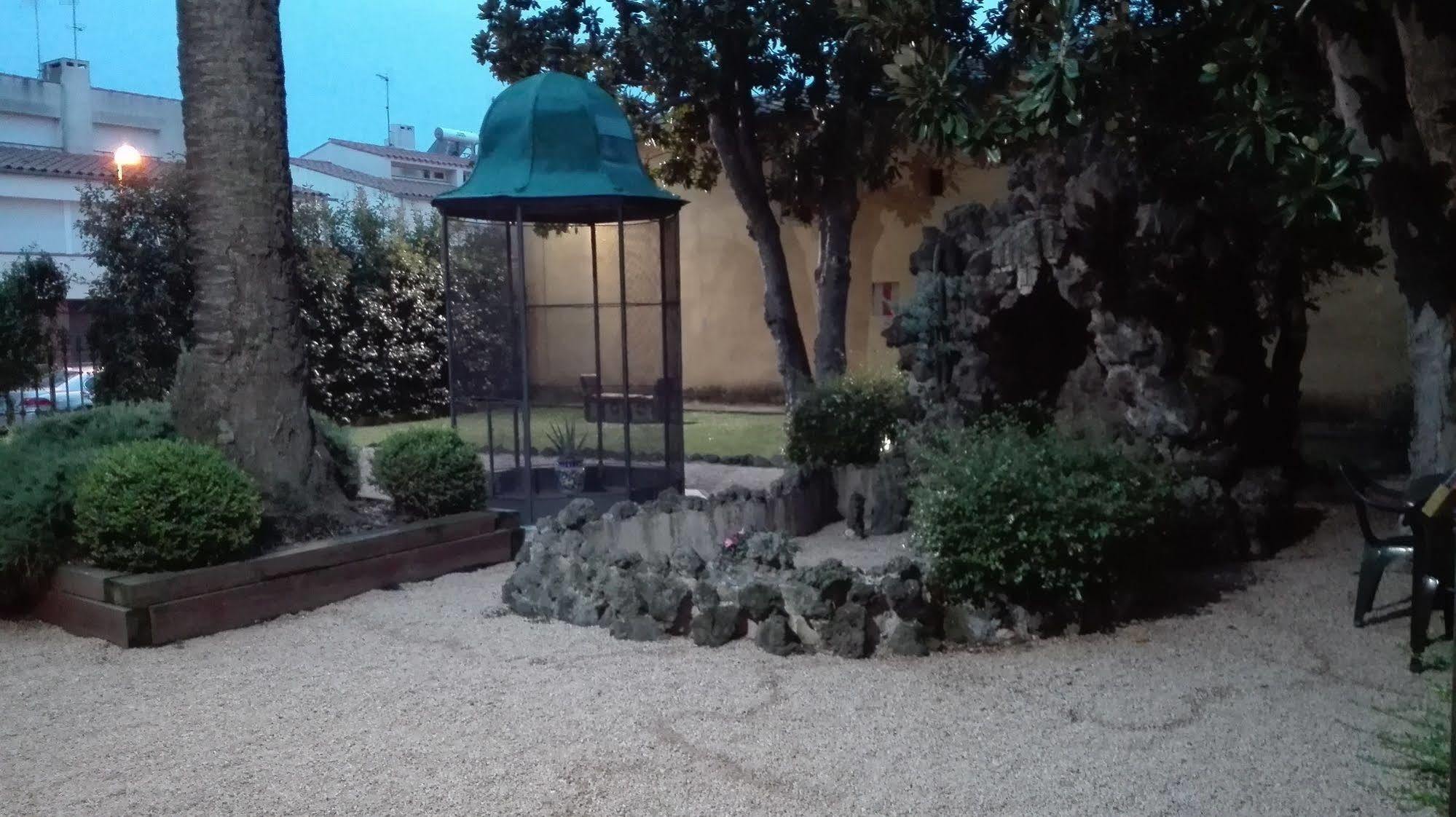 Aparthotel Can Gallart Santa Coloma De Farners Luaran gambar